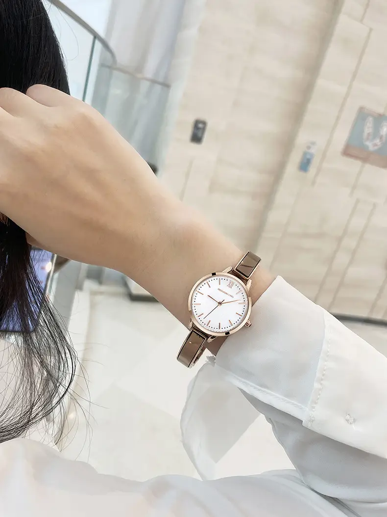 Women's Steel Bracelet Watch with White Dial — feature 18