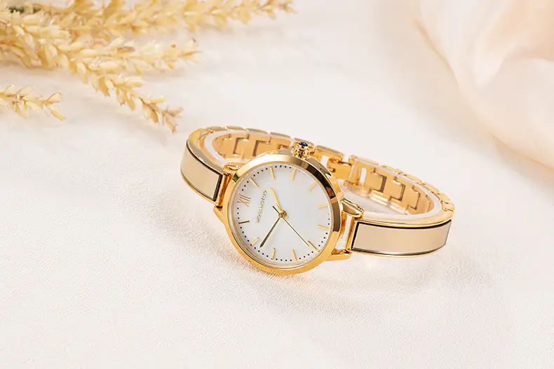Women's Steel Bracelet Watch with White Dial — feature 4