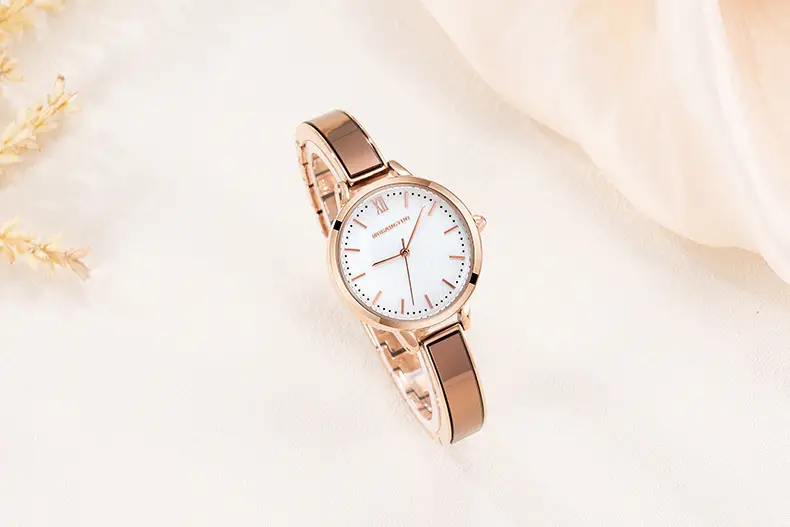 Women's Steel Bracelet Watch with White Dial — feature 7