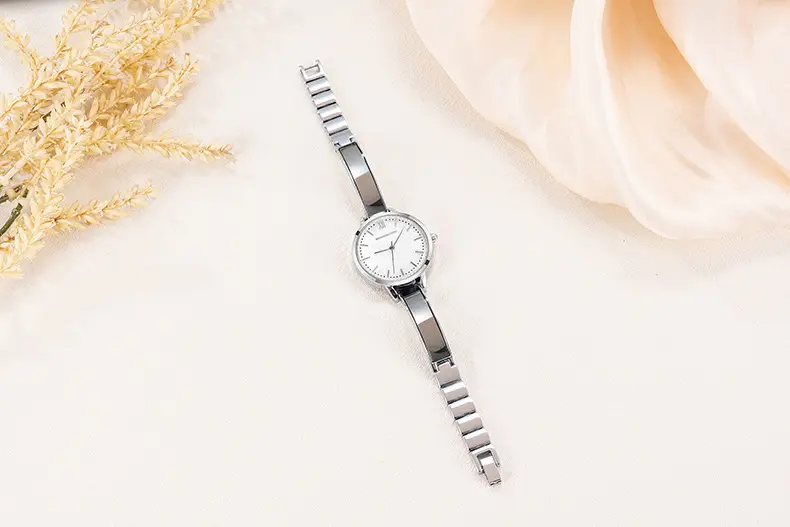 Women's Steel Bracelet Watch with White Dial — feature 9