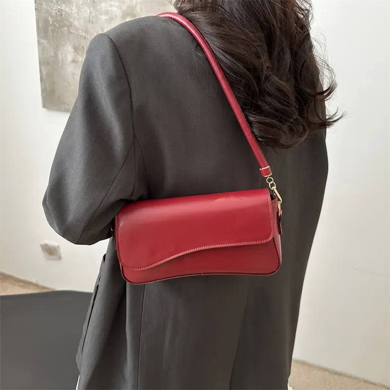 Black Retro Underarm Bag for Women - Image 8