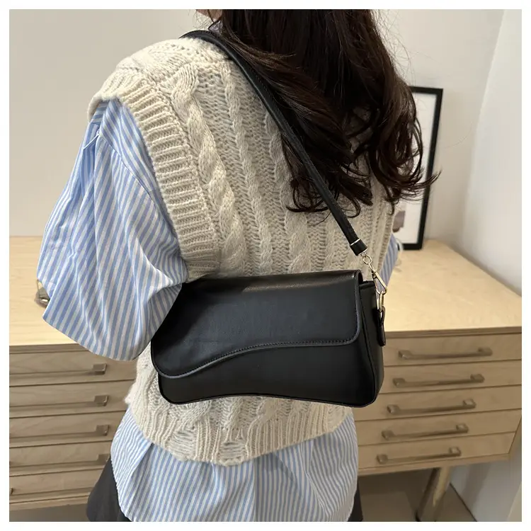 Black Retro Underarm Bag for Women — feature 17
