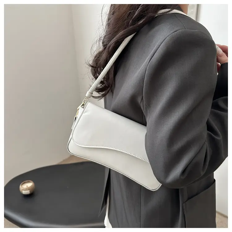 Black Retro Underarm Bag for Women — feature 8