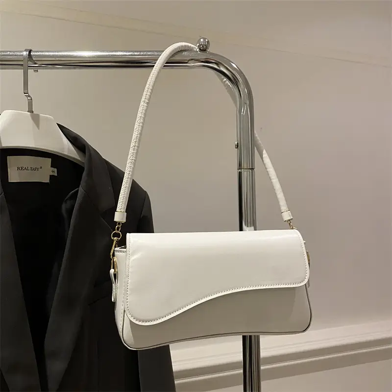 Black Retro Underarm Bag for Women - Image 3