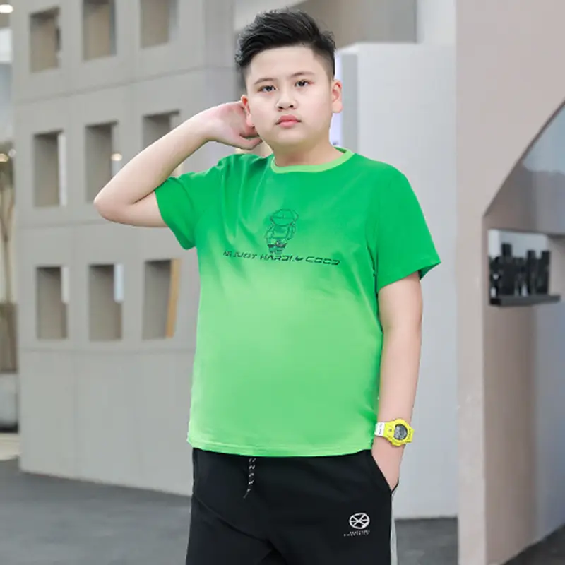 Plus-Size Gradient T-Shirt for Chubby Boys Large - Image 13
