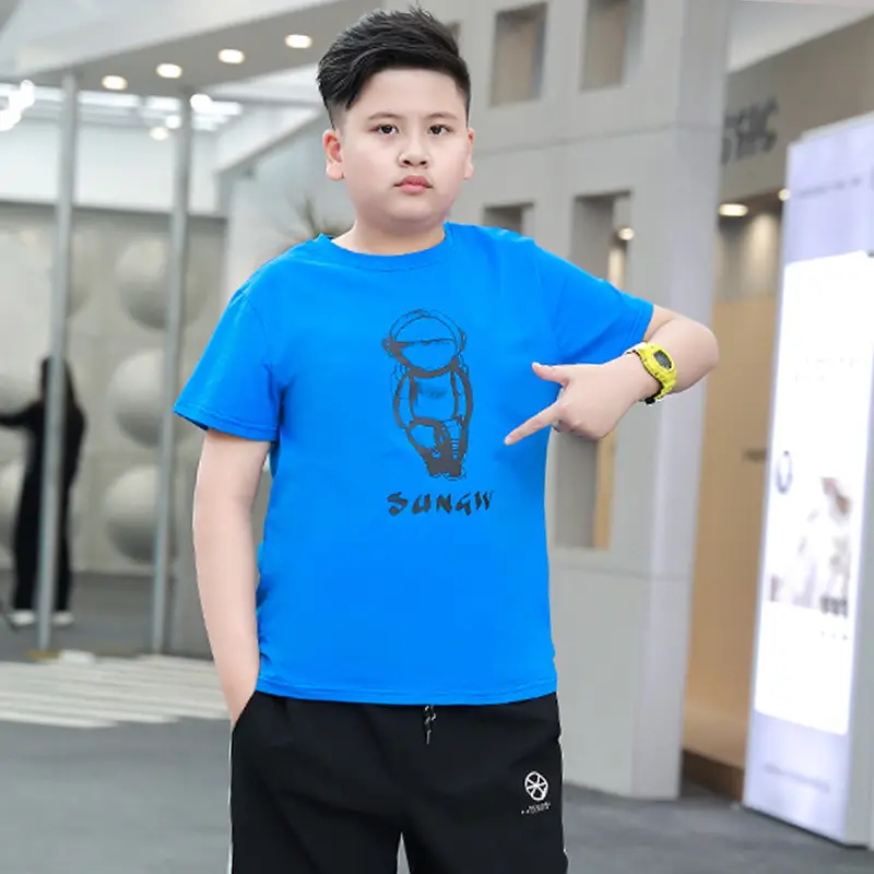 Plus-Size Gradient T-Shirt for Chubby Boys Large - Image 14