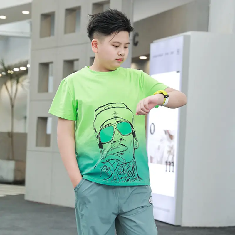Plus-Size Gradient T-Shirt for Chubby Boys Large - Image 6