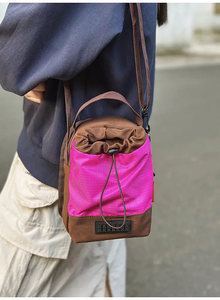 Black Drawstring Water Bottle Bag for Men Women — feature 25