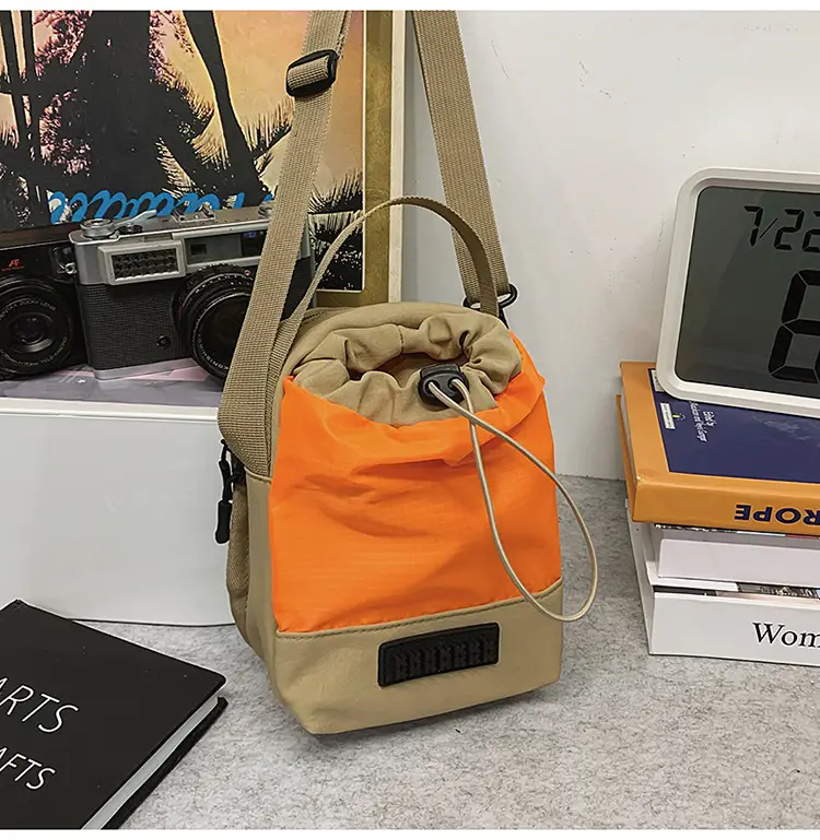 Black Drawstring Water Bottle Bag for Men Women — feature 35
