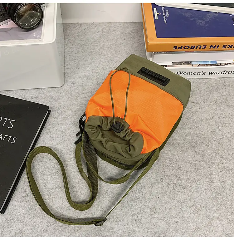 Black Drawstring Water Bottle Bag for Men Women — feature 40