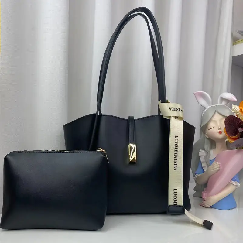 Large Capacity Fashionable Tote Bag for Commuting 2024 - Image 3