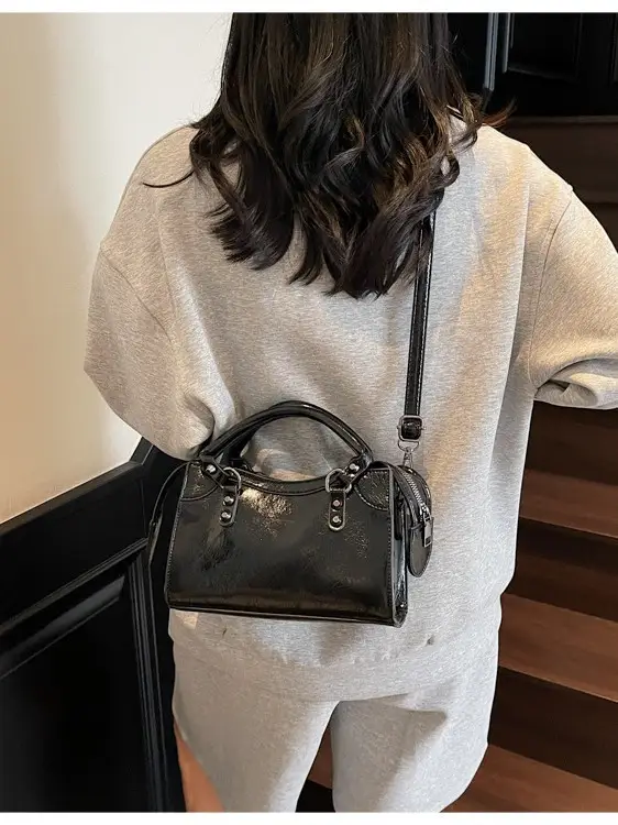 Women's Cream White Square Handbag with Metal Clasp - Image 7