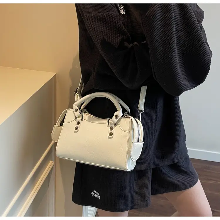 Women's Cream White Square Handbag with Metal Clasp — feature 11
