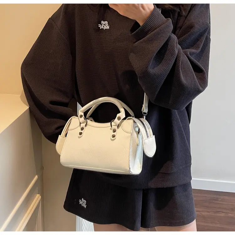 Women's Cream White Square Handbag with Metal Clasp — feature 12