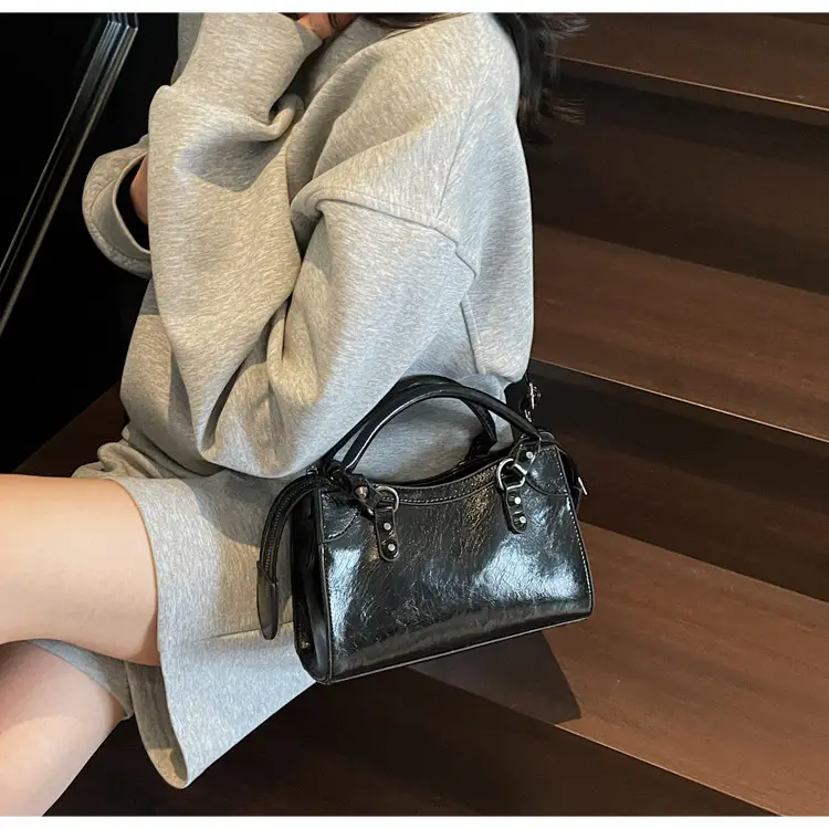 Women's Cream White Square Handbag with Metal Clasp — feature 24