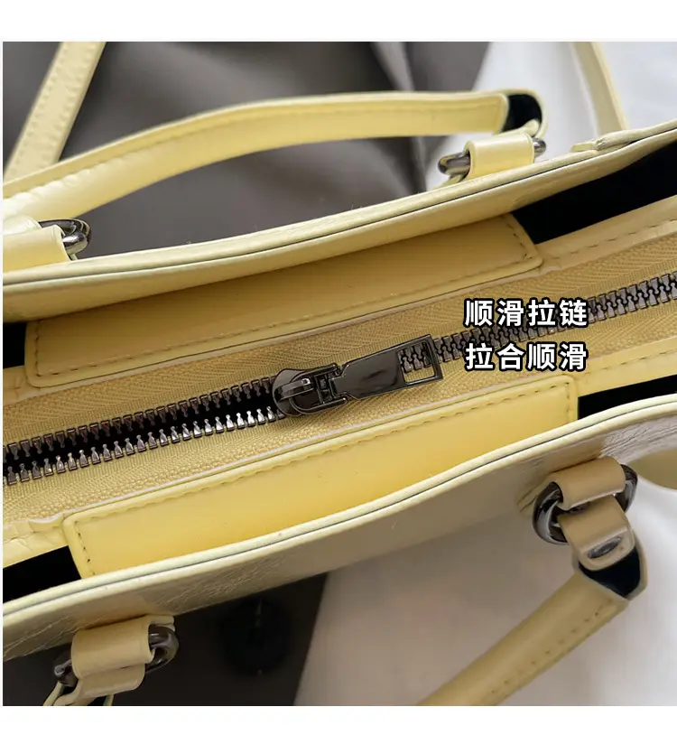 Women's Cream White Square Handbag with Metal Clasp — feature 4