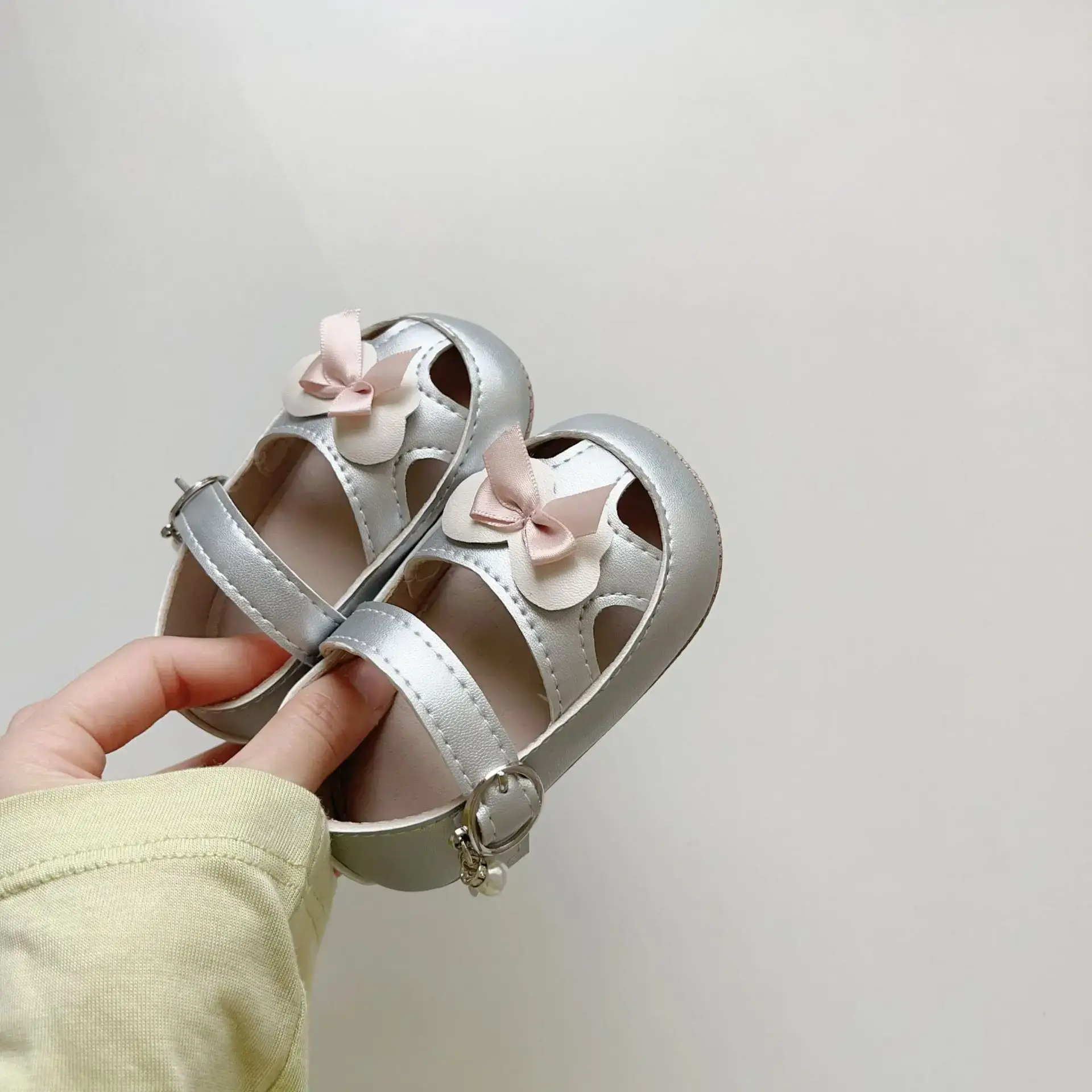 Baby Princess Shoes Silver Bow Sole 6-18M — feature 11