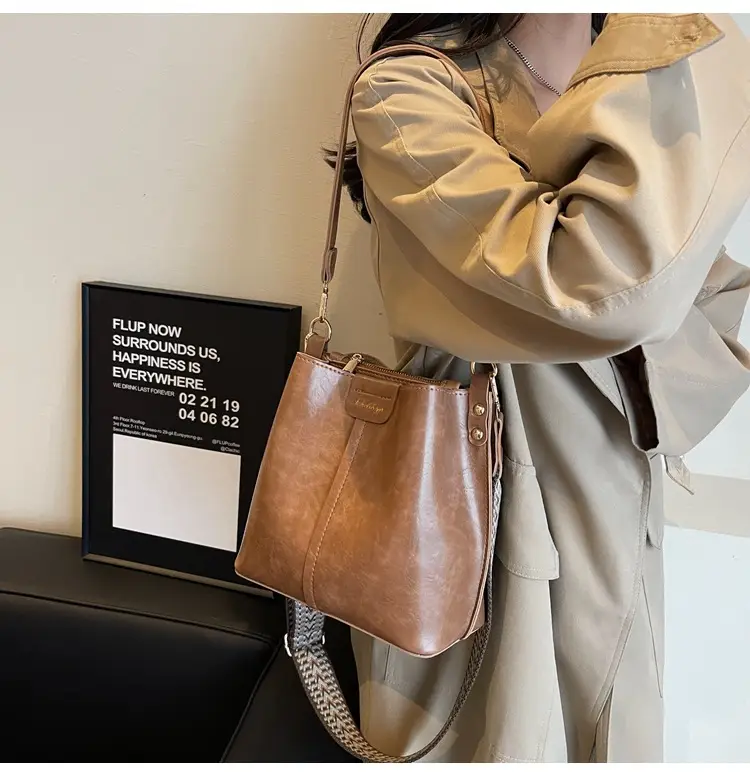 Women's Korean Style Beige Shoulder Bag 2025 New Arrival — feature 16