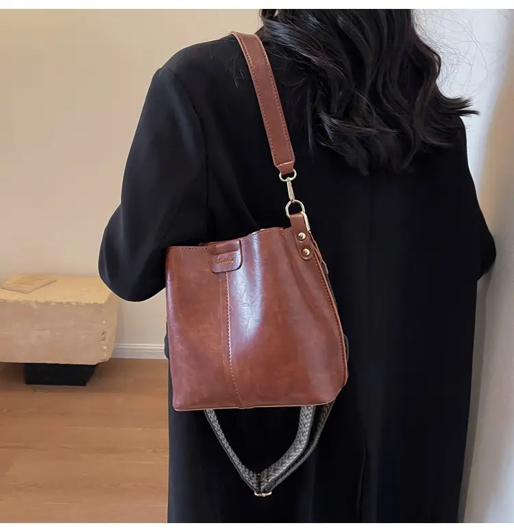 Women's Korean Style Beige Shoulder Bag 2025 New Arrival — feature 18