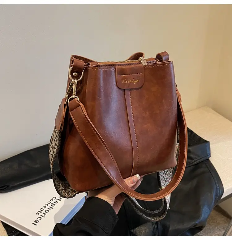 Women's Korean Style Beige Shoulder Bag 2025 New Arrival — feature 22