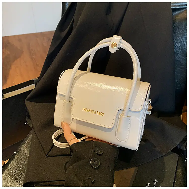 2025 Women's White Square Handbag with Chain Strap — feature 21