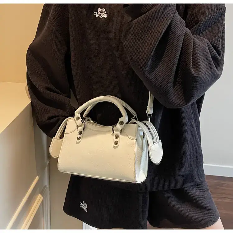 Black Crossbody Handbag for Women 2025 — feature 12