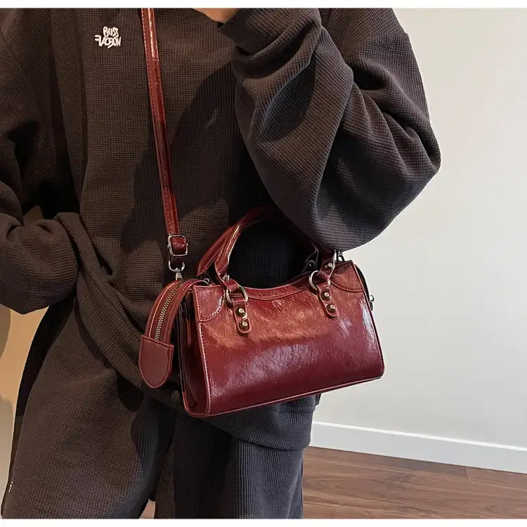 Black Crossbody Handbag for Women 2025 — feature 16
