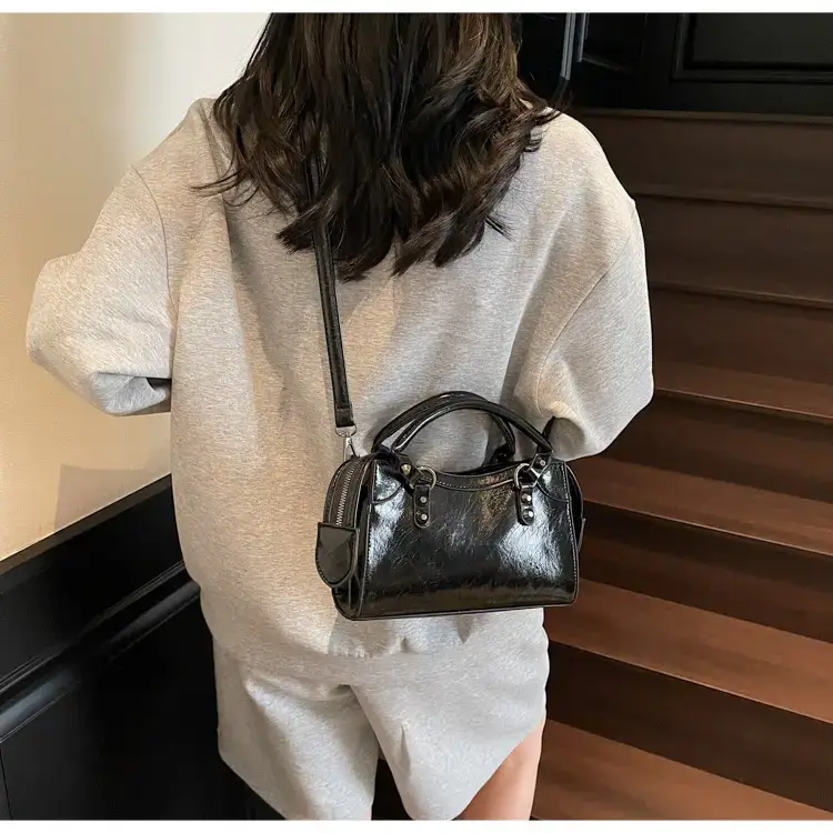 Black Crossbody Handbag for Women 2025 — feature 20