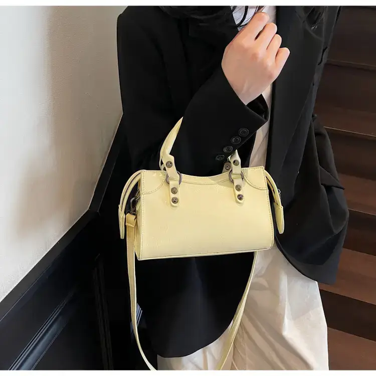 Black Crossbody Handbag for Women 2025 — feature 26