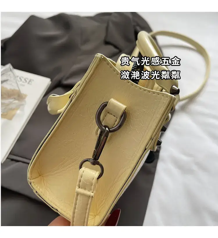 Black Crossbody Handbag for Women 2025 — feature 3