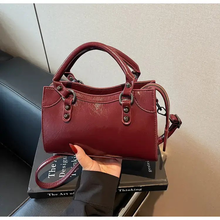 Black Crossbody Handbag for Women 2025 — feature 31