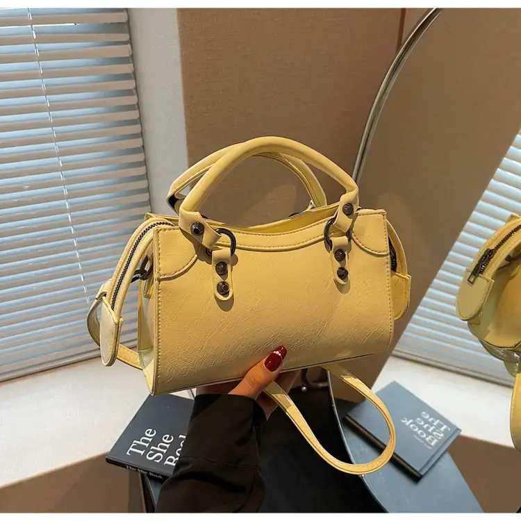 Black Crossbody Handbag for Women 2025 - Image 4
