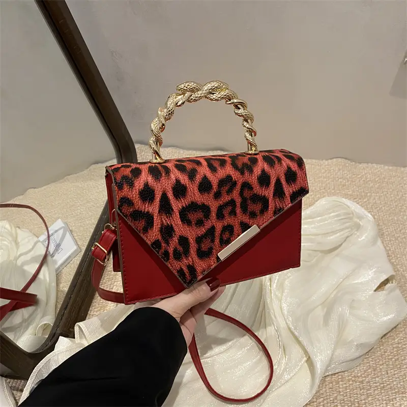 Leopard Print Shoulder Bag with Chain Handle Brown - Image 5