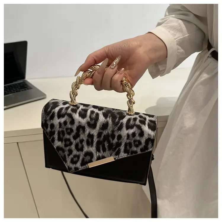 Leopard Print Shoulder Bag with Chain Handle Brown — feature 11