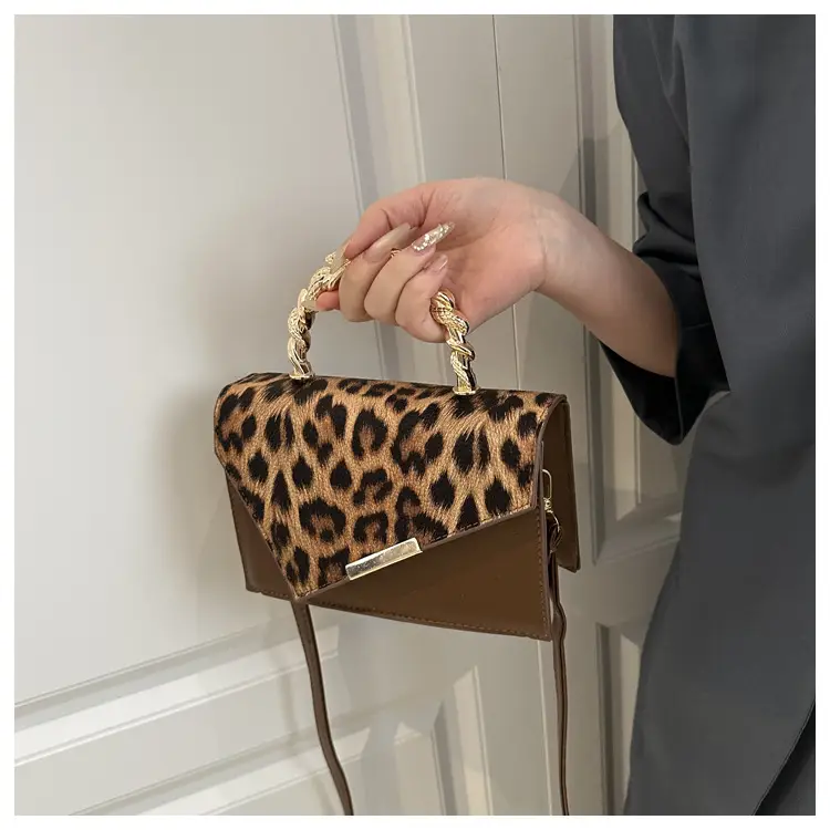 Leopard Print Shoulder Bag with Chain Handle Brown — feature 18
