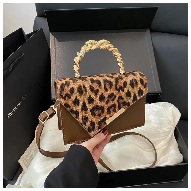 Leopard Print Shoulder Bag with Chain Handle Brown — feature 23