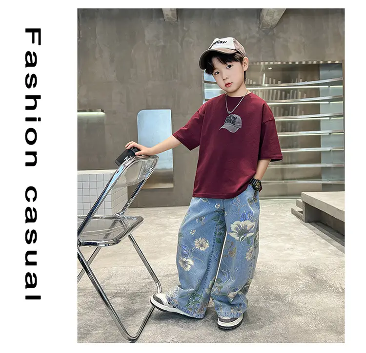 Boys Printed T-Shirt & Floral Jeans 2-Piece Set — feature 11