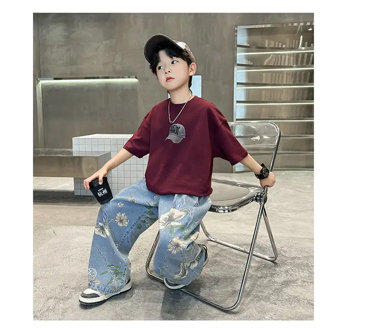 Boys Printed T-Shirt & Floral Jeans 2-Piece Set — feature 12