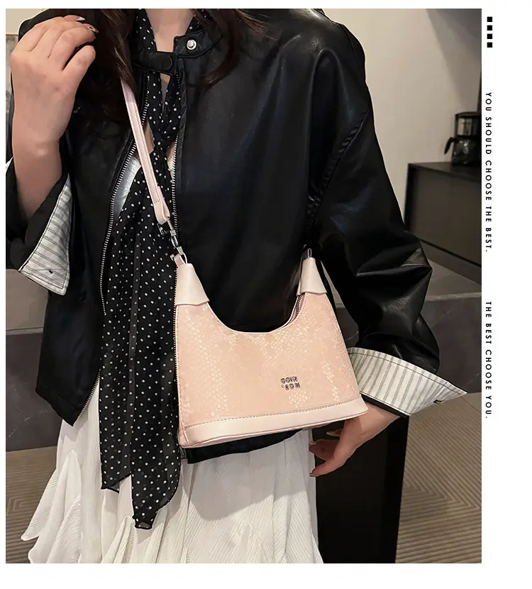 Maroon Snake Pattern Crossbody Bag for Women 2025 — feature 3