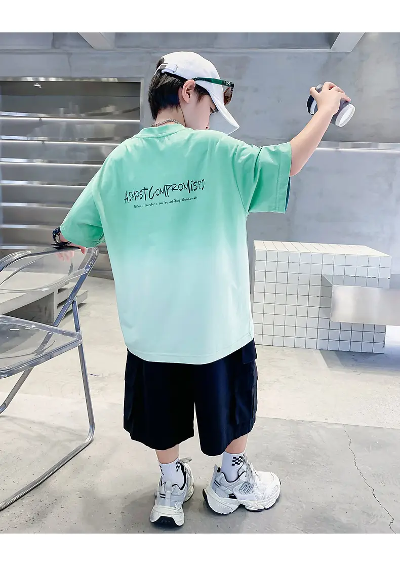 Boys Summer Korean Style Gradient T-Shirt 2026 — feature 10