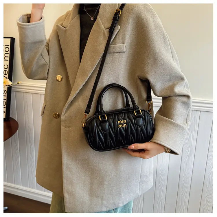 Black Pleated Quilted Shoulder Bag for Women 2025 — feature 19
