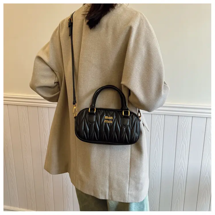 Black Pleated Quilted Shoulder Bag for Women 2025 — feature 21