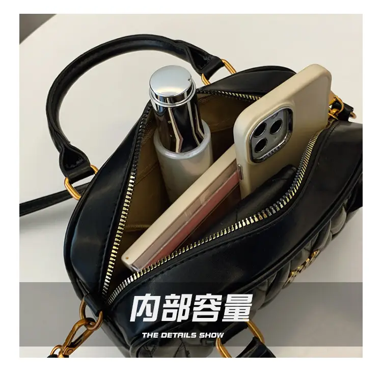 Black Pleated Quilted Shoulder Bag for Women 2025 — feature 7