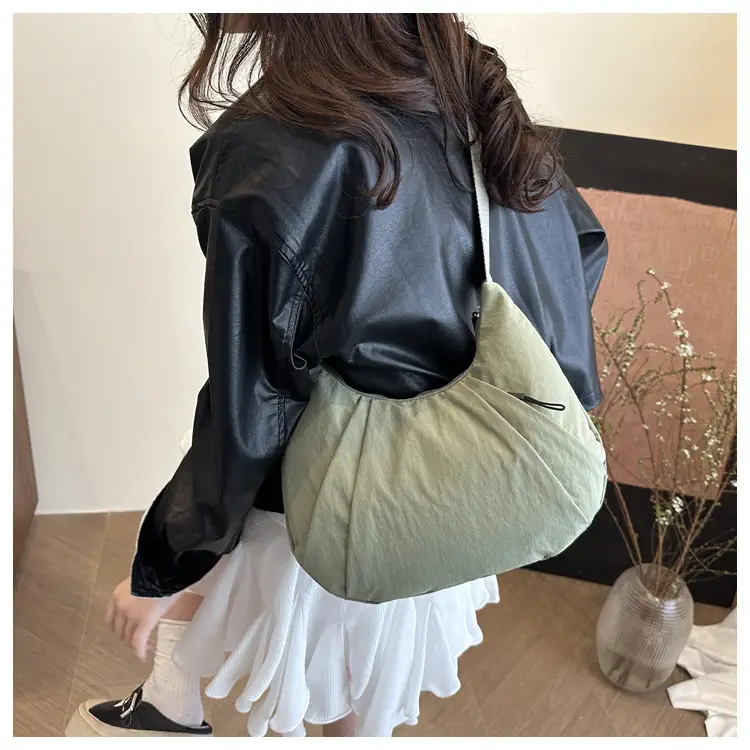 2025 New Nylon Crossbody Bag for Women Lightweight Sports Fitness — feature 14