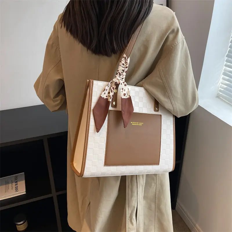 Women Spliced Plaid Shoulder Bag Brown Cream Large Capacity - Image 6