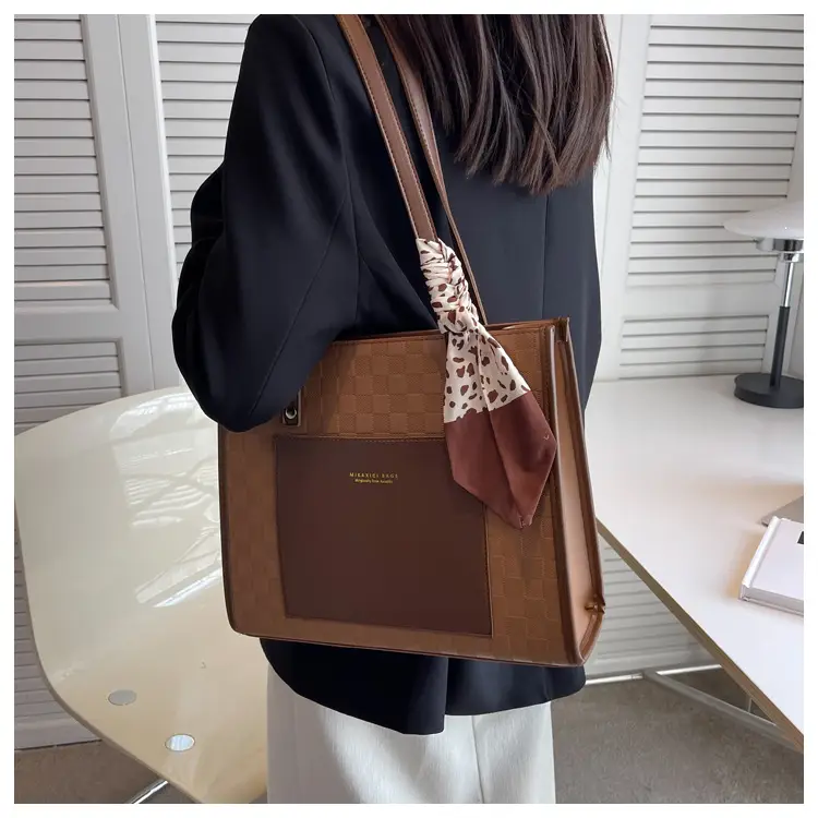 Women Spliced Plaid Shoulder Bag Brown Cream Large Capacity — feature 13