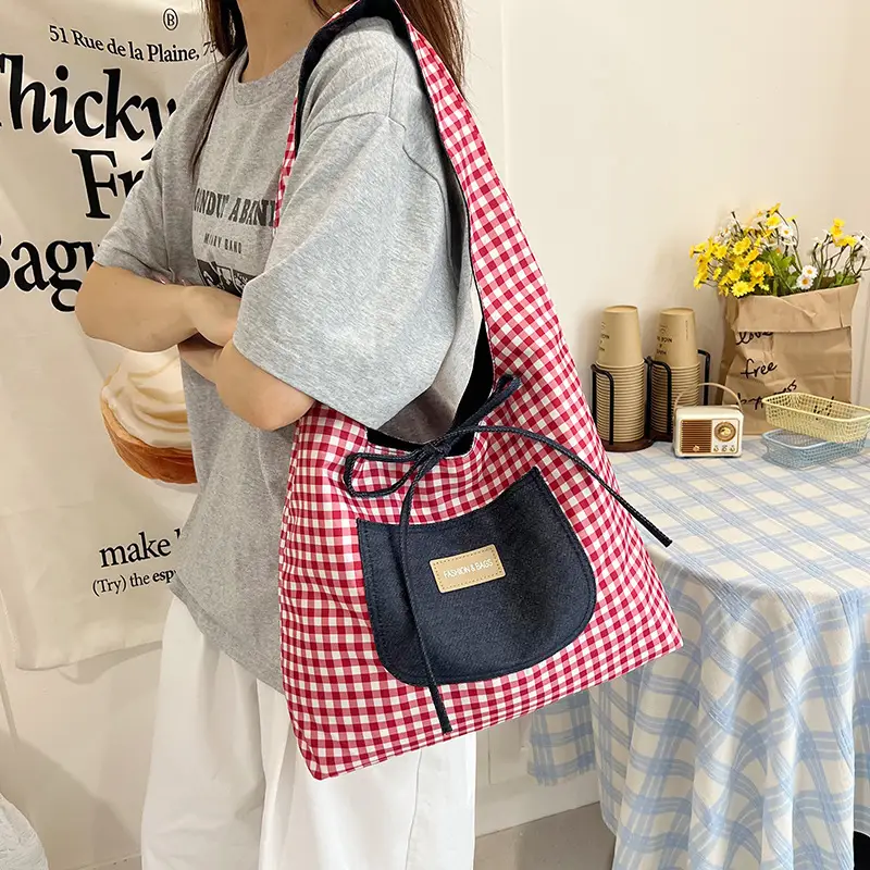 Women's Red Checkered Shoulder Bag with Black Zipper - Image 7