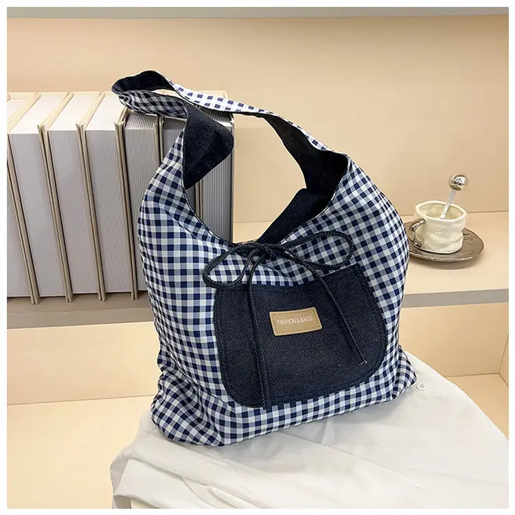 Women's Red Checkered Shoulder Bag with Black Zipper - Image 3