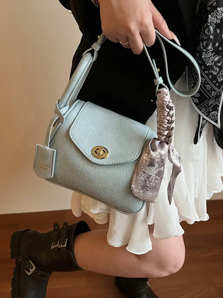 Women's Gold Leather Shoulder Bag 2025 New Trendy - Image 9