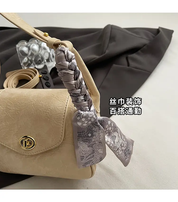 Women's Gold Leather Shoulder Bag 2025 New Trendy — feature 5